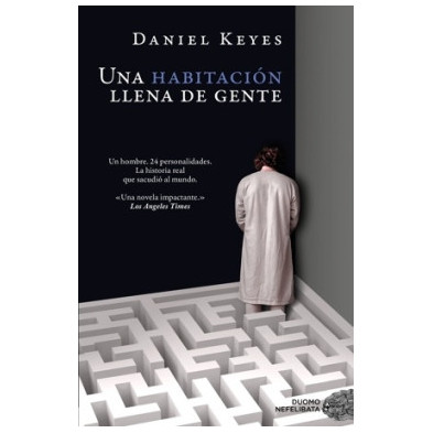 Una habitación llena de gente